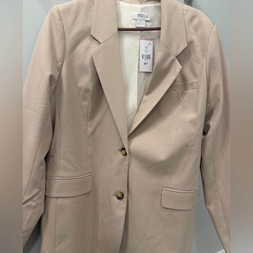 Suzy Shier | NWT* Beige Blazer
